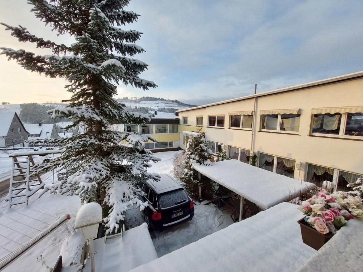 Berghotel Natura Bed & Breakfast Винтерберг Экстерьер фото